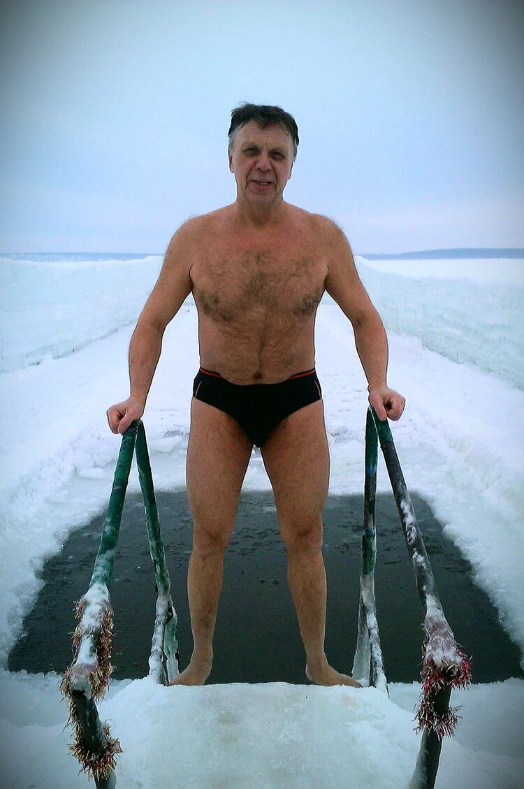  4921588  Alex, 68 ,    