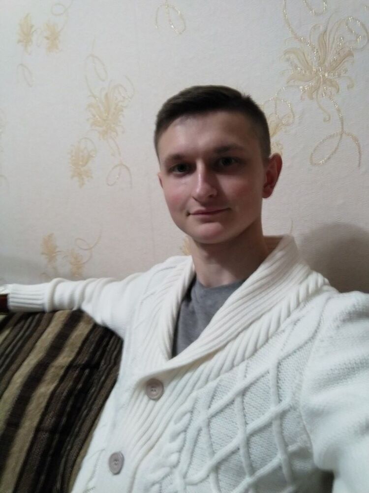  11622348  Viktor, 31 ,    