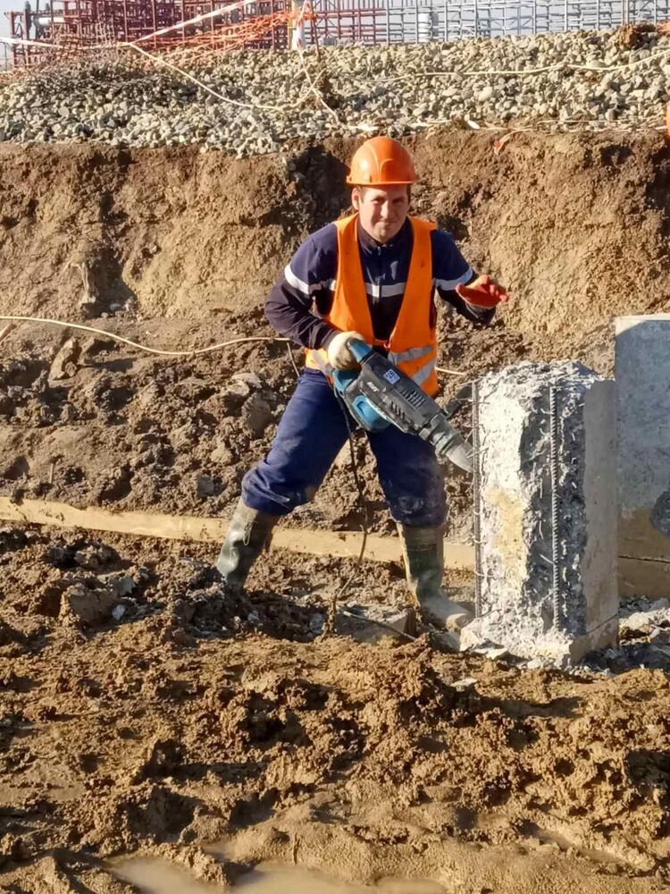  42232348  , 41 ,    
