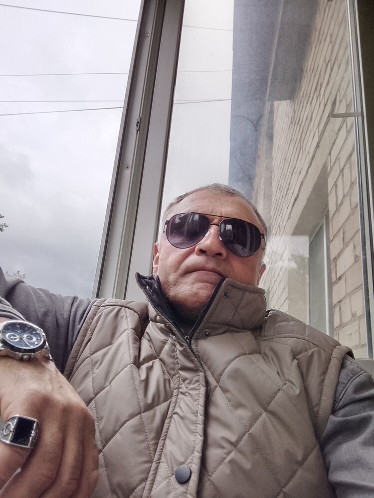  52323148  , 46 ,    