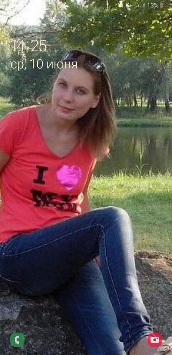  ,   Marina, 36 ,  
