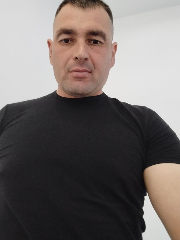  46926038  , 40 ,    