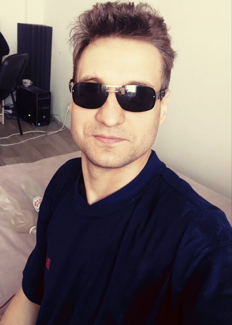  50901348  JBLBOMBOX, 31 ,    Utopia