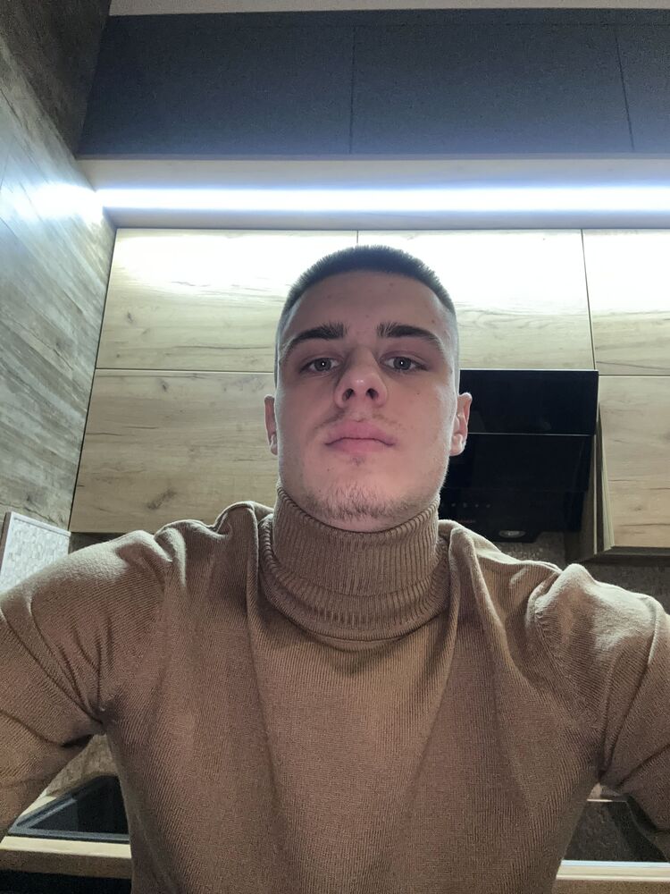  ,   Vladik, 21 ,   ,   