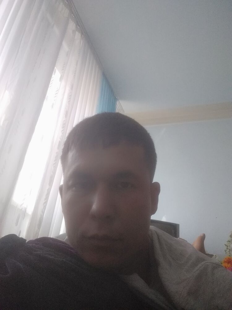  23885498  Eziz, 35 ,    