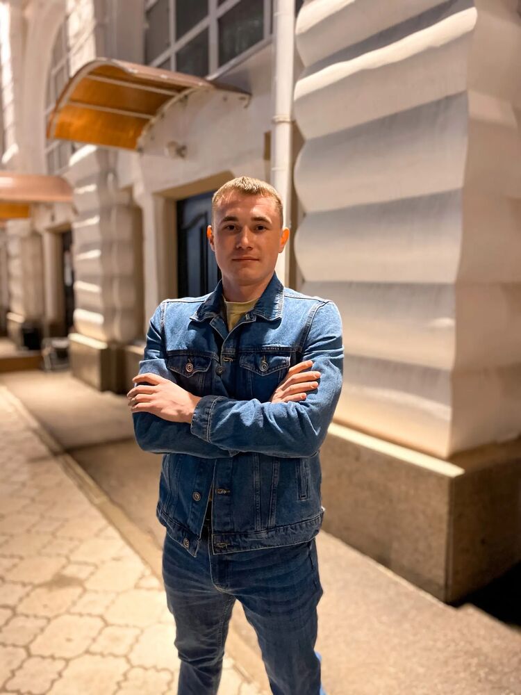  ,   Denis, 34 ,   ,   