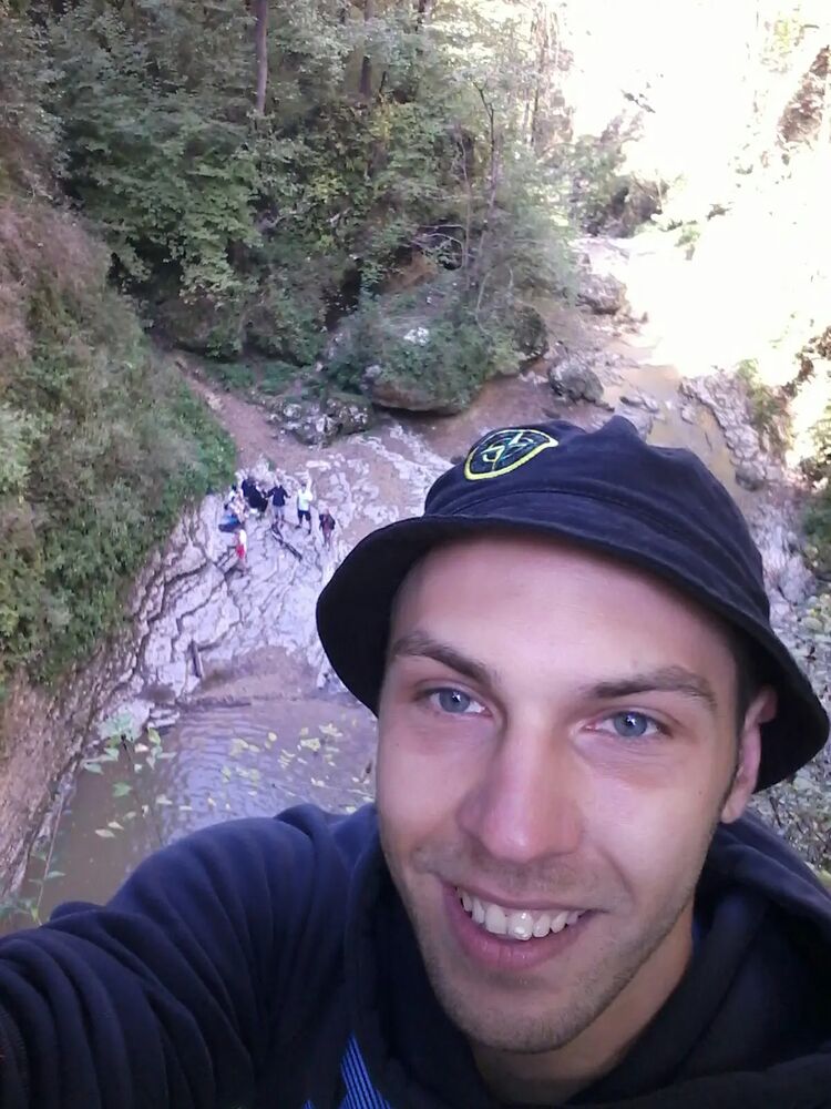  29264938  Vlad, 35 ,    