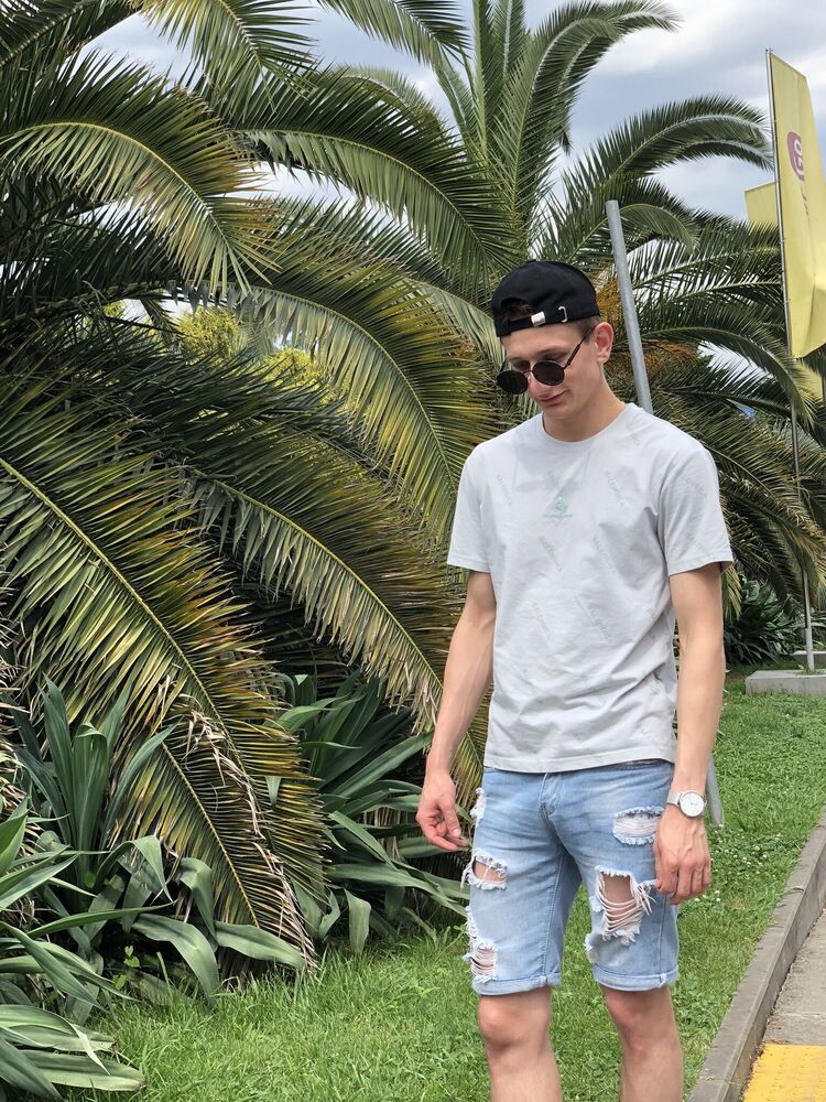  50115428  , 25 ,    -