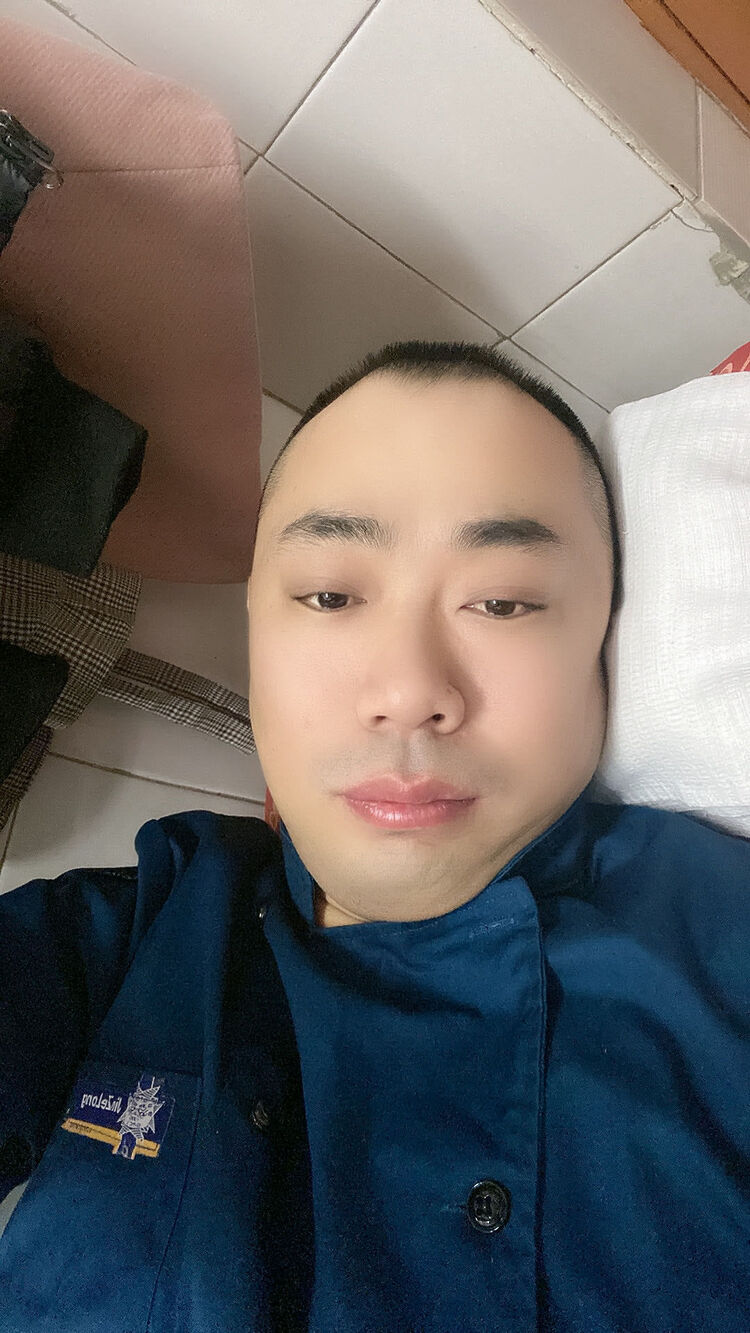  32429548  , 45 ,    