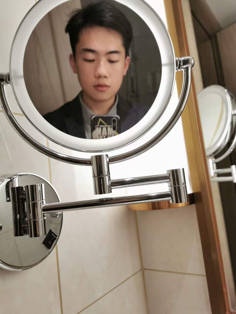  38535318  Elliot Huang, 24 ,    