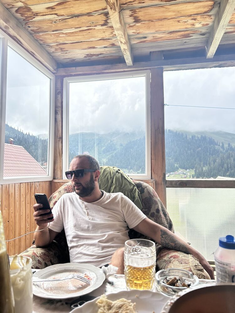  53699298  Gaga, 33 ,    