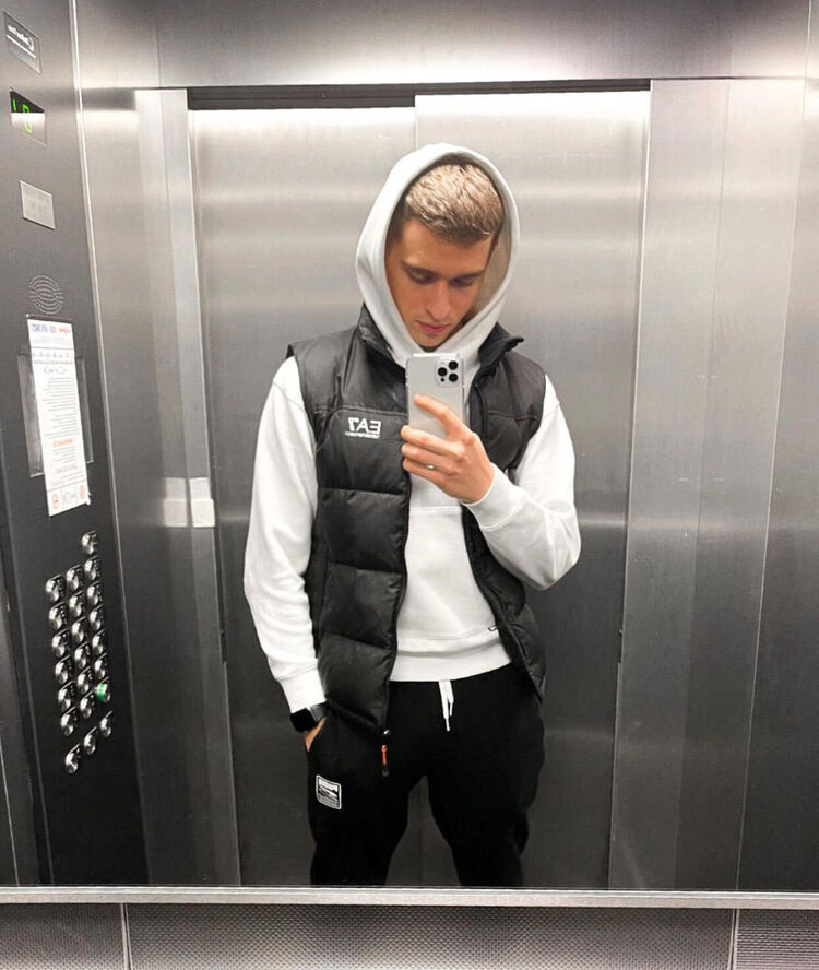  28445738  , 29 ,    -