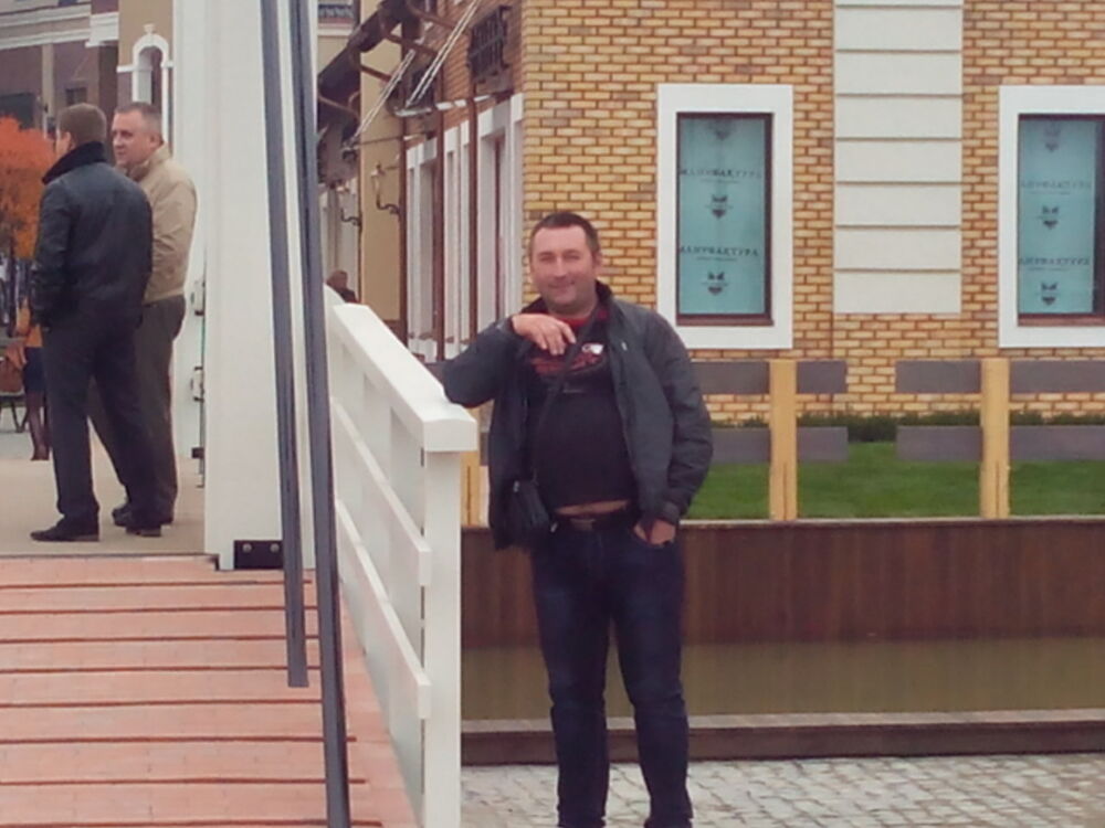  4570948  Zoltan, 53 ,    