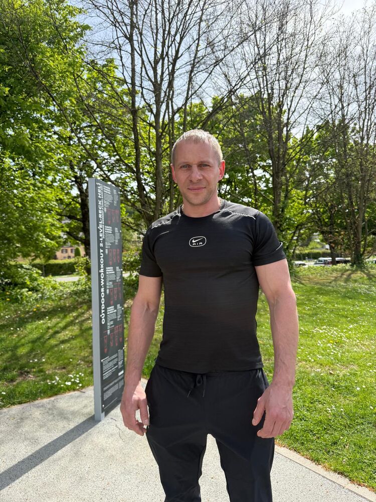  Esch-sur-Sure,   Dima, 42 ,   ,   