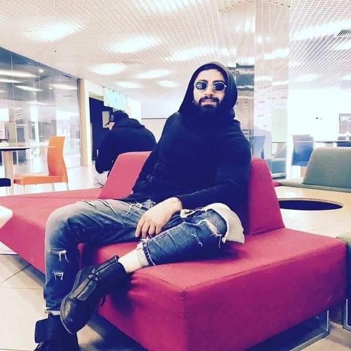  19158158  Gege, 32 ,    