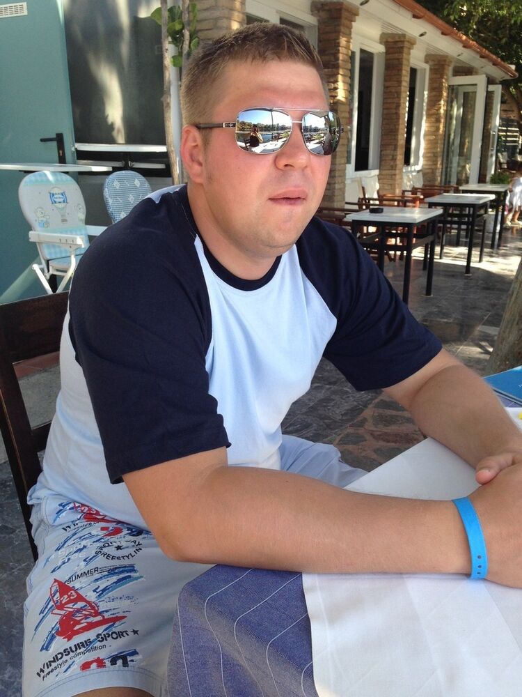  14273228  Olaf, 48 ,    -
