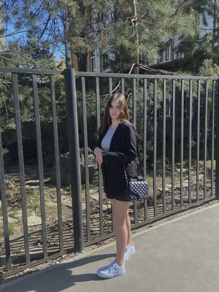  34230158  Alina, 21 ,    
