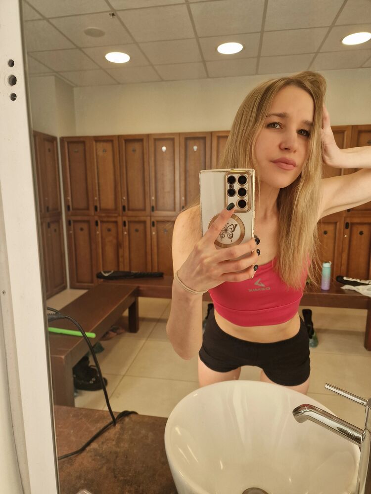 -,   Lena, 34 ,   ,   , c 
