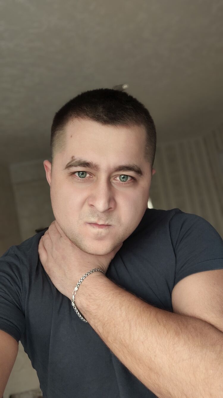  38739678  Alex, 30 ,    
