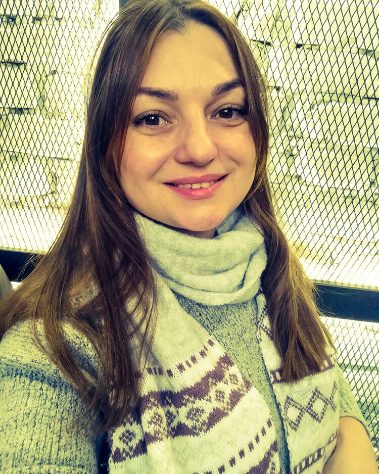  ,   Lena, 43 ,   ,   
