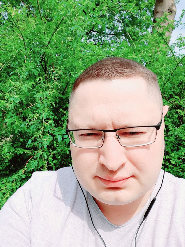  ,   Alex, 40 ,   c 