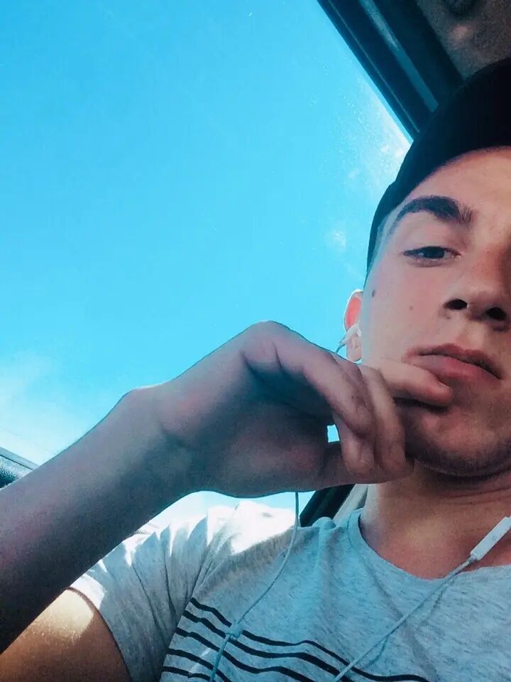  38125848  Dima, 30 ,    Deleted