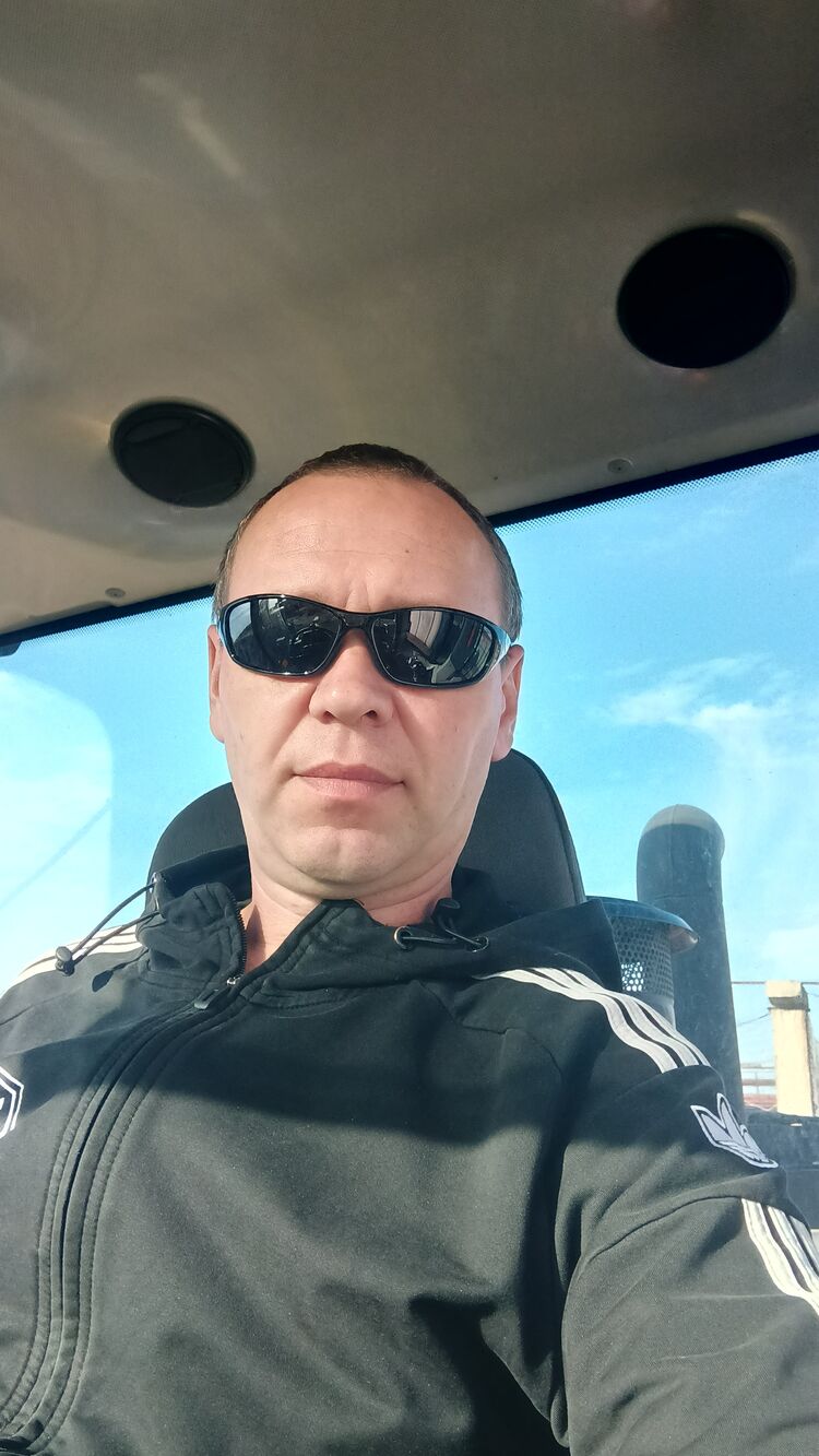  54063018  Maxim, 39 ,    -