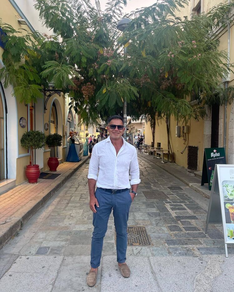 ���������� Chai Nat, ���� ������� Fred Wong, 61 ���, ������������ ��� ������, ����� � ���������, c�������� ���������