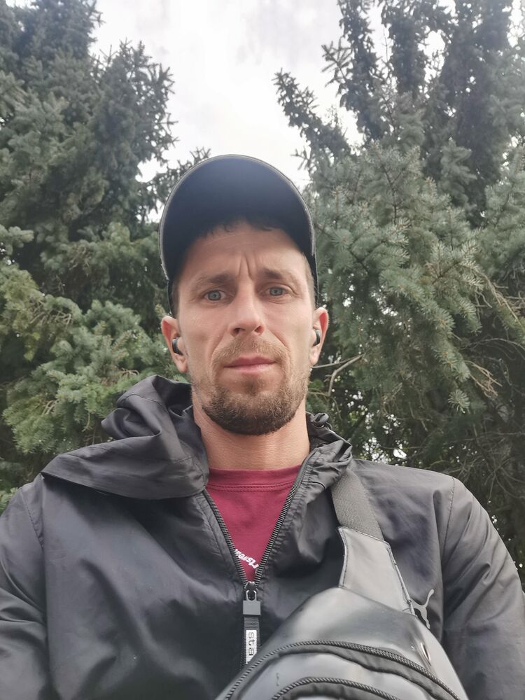  46609628  , 36 ,     