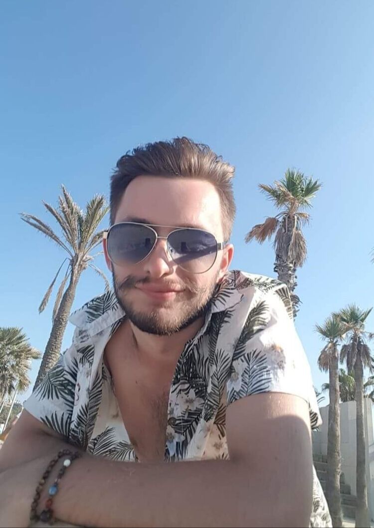  ,   LEO, 29 ,   