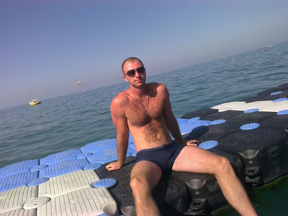  ,   Alex, 38 ,   