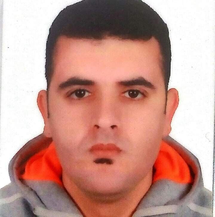 22301458  , 40 ,    