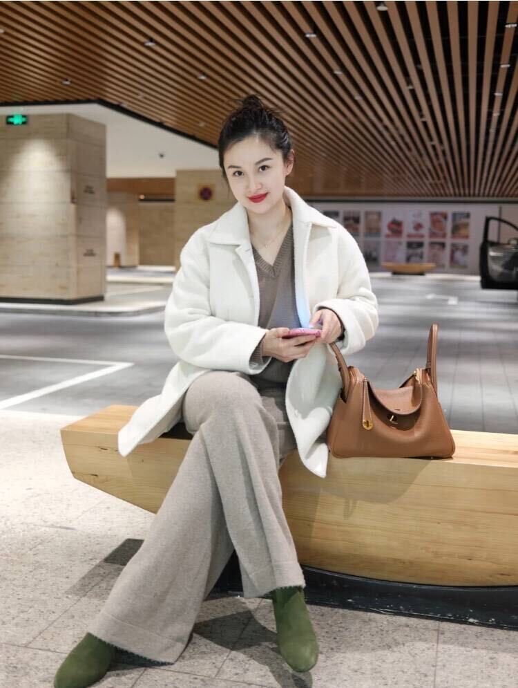  Merville,   Thalia, 26 ,   ,   