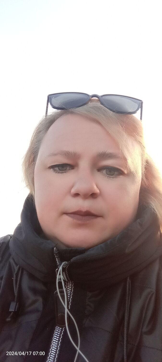  42585338  Anna, 34 ,    