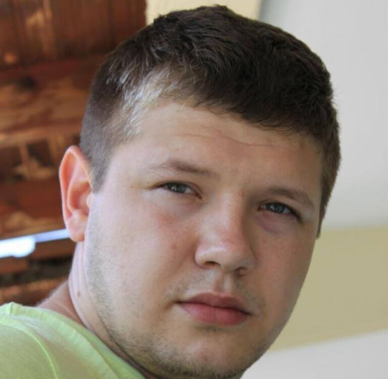  18613198  , 34 ,    -