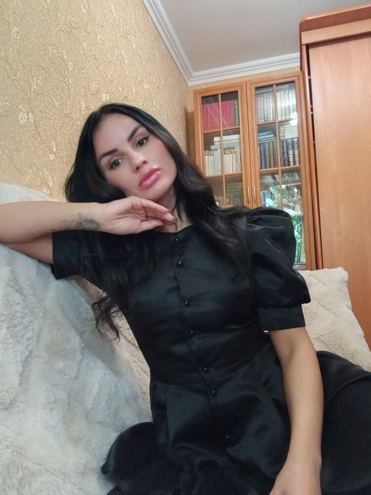  ,   Tanya, 33 ,   ,   