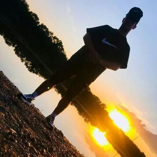  42531558  , 24 ,    