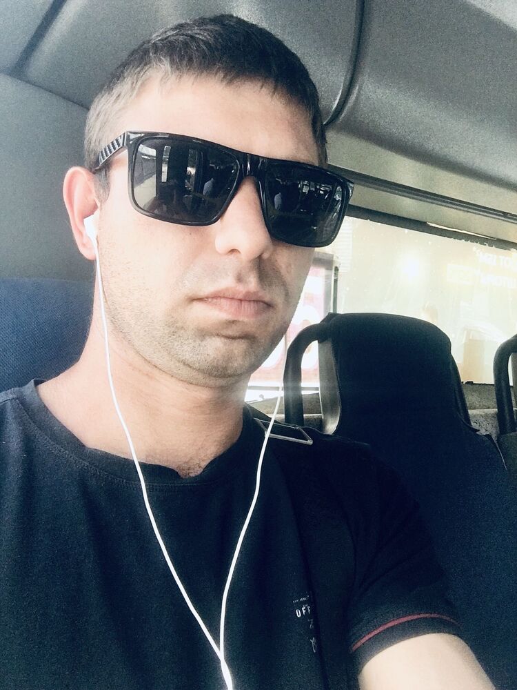  28567458  Artem, 30 ,    