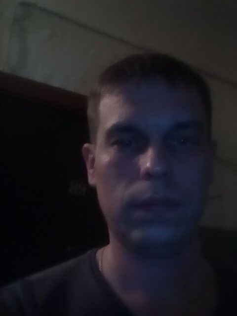  -,   Alex, 44 ,   