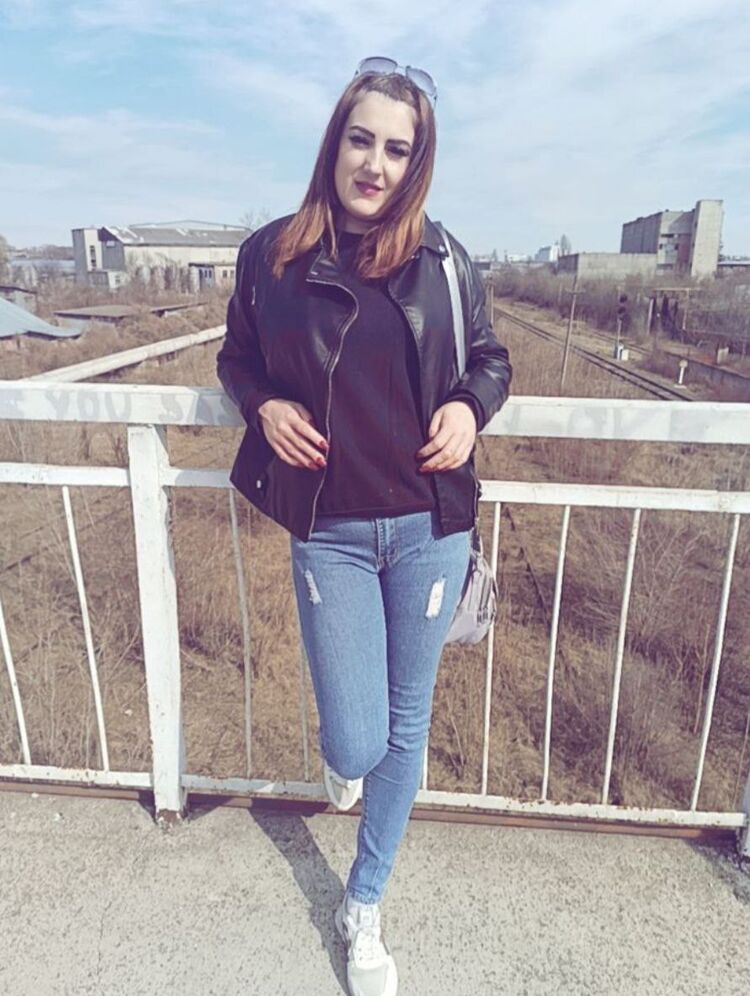  ,   Stella, 35 ,   c 