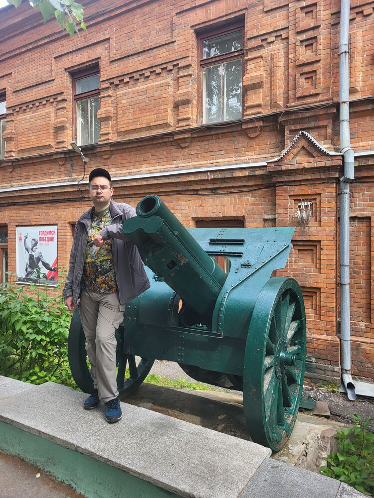  ,   Denis, 43 ,   ,   , c 