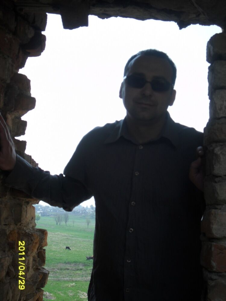  22512088  Myroslav, 40 ,    