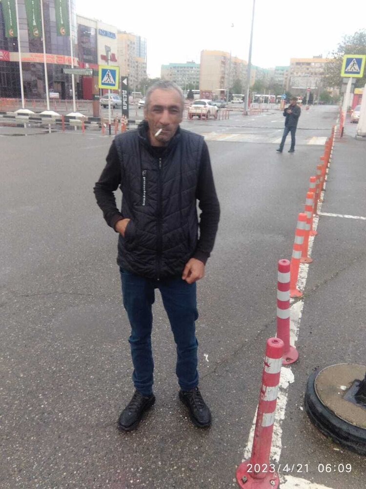  34360388  Saniaa, 42 ,    
