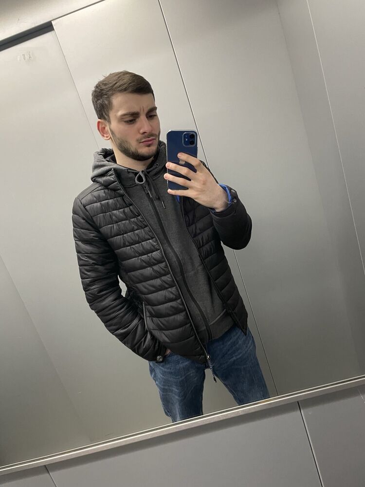  31079558  Gass, 26 ,    --