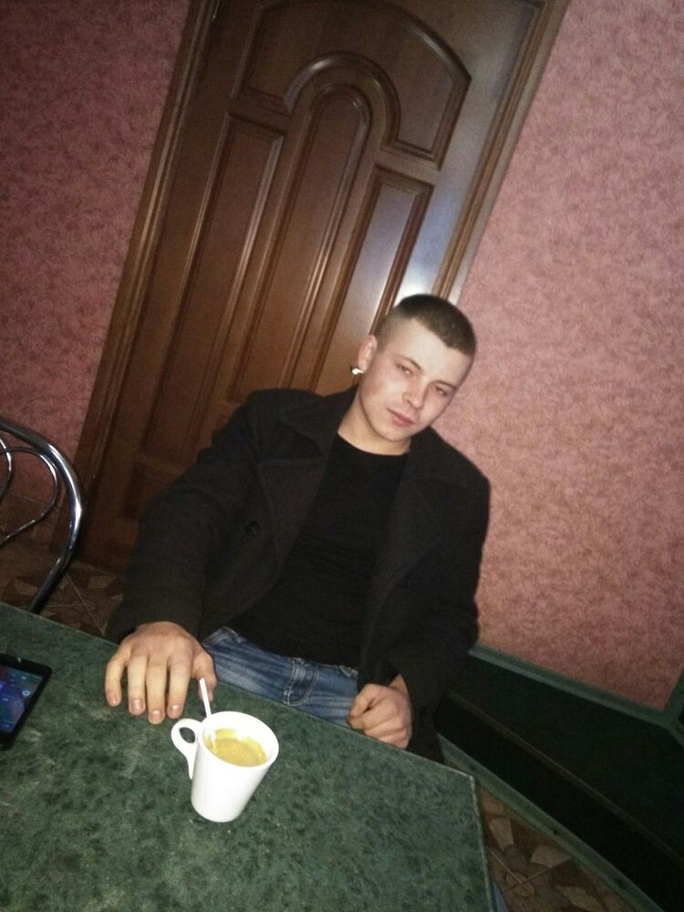  18021498  Oleg, 29 ,    