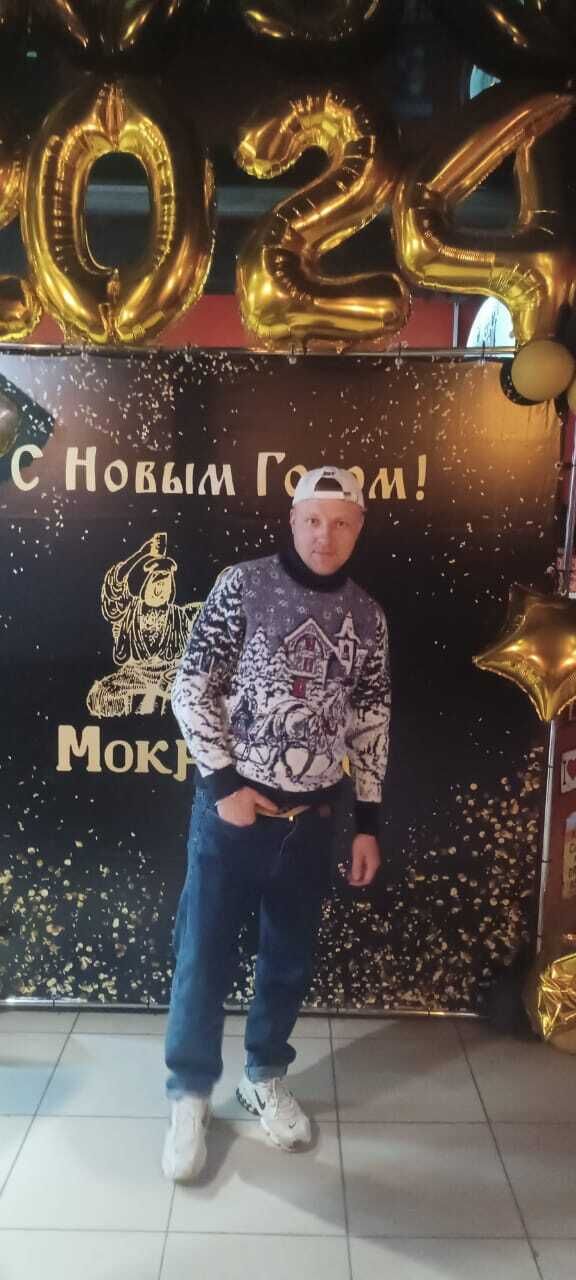  41056178  Vladimir, 33 ,    