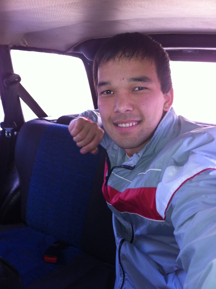  4902328  Ziaz, 32 ,    