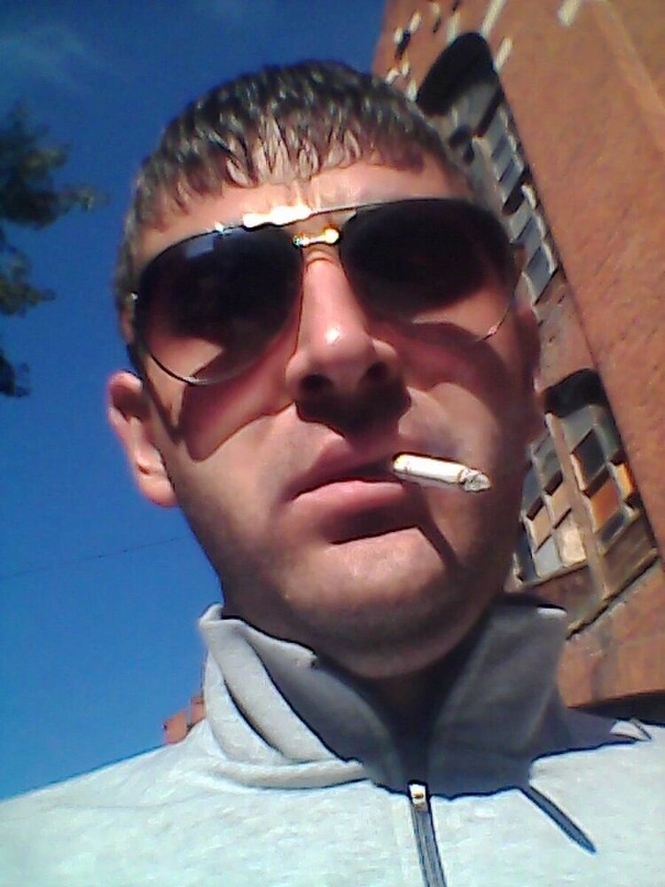  ,   Vahram, 37 ,   ,   , c 