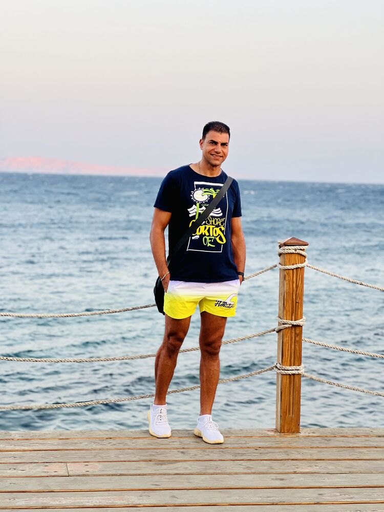  ,   Omar, 40 ,   ,   