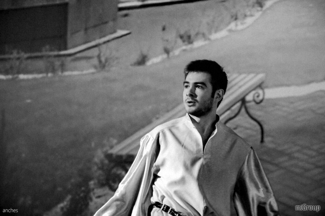  38163768  Mark, 28 ,    